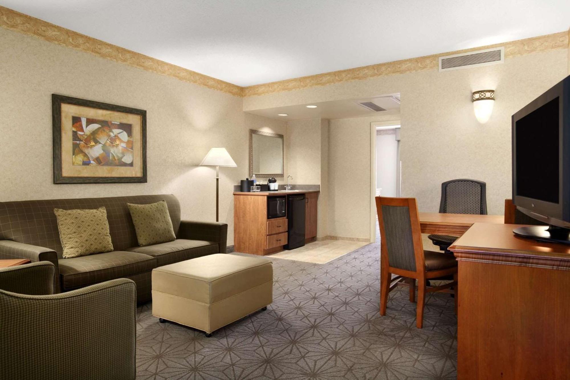 Embassy Suites By Hilton Columbia Greystone Exterior photo